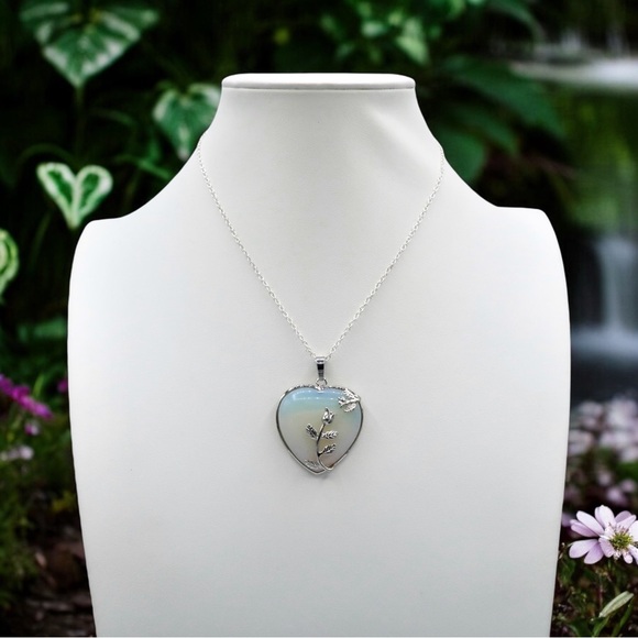 MOONSTONE ROSE HEART NECKLACE (S925) - Picture 3 of 8